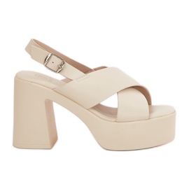 Frauensandalen auf dem Pfosten und Plattform mit Öko -Lederhellblau beige