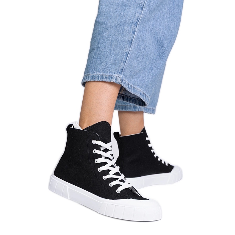 Schwarze Stiefeletten