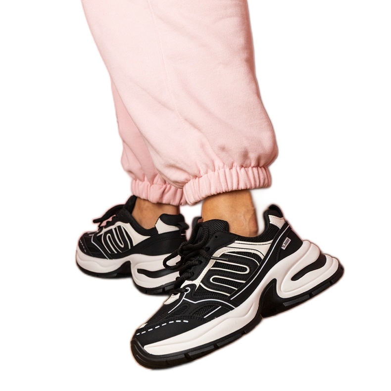 Schwarze Turnschuhe Sportsneaker