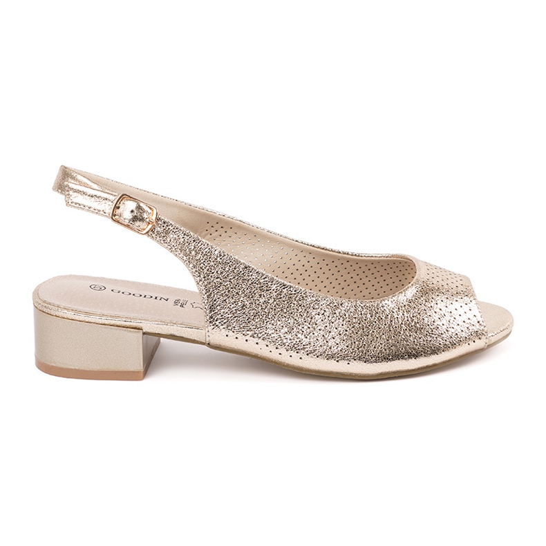 Goodin Goldene offene Sandalen mit niedrigen Arbeiten