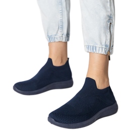 Marineblaue Sport -Turnschuhe mit einem Sockenobermaterial