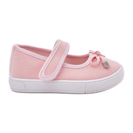 Kinder -Ballerinas mit einem rosa Bogen