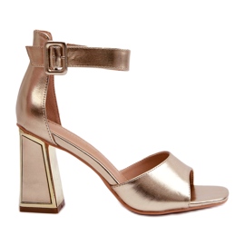 Evento Elegante goldene Damensandalen mit hohen Absätzen