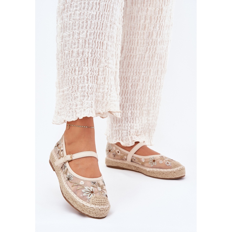 Mesh Espadrilles mit Stickerei auf der beige Plattform