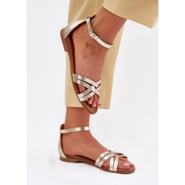 Flache Fersen-Frauen-Ledersandalen Maciejka 07029-25 pln golden