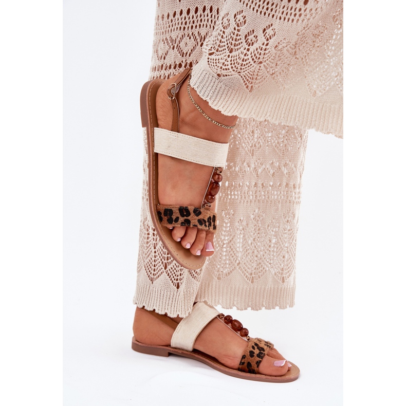 Flache Frauensandalen mit Perlen braunen Leopardendruck