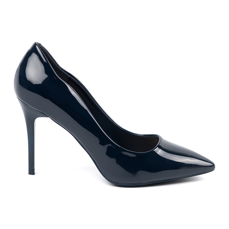 Marineblau gepflückte Pumpen auf einer High Heel