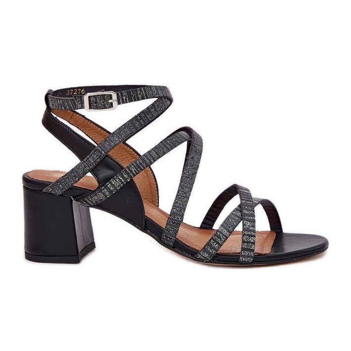 Damen-Ledersandalen mit Streifen auf dem Maciejka Post 06969-01 Schwarz