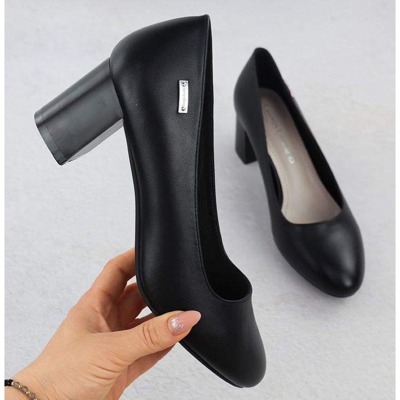 Pumpen am schwarzen Sergio Leone PB178 Post