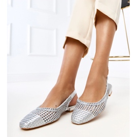 Silver Openwork Ballerinas mit einer freiliegenden Eva -Ferse silber-