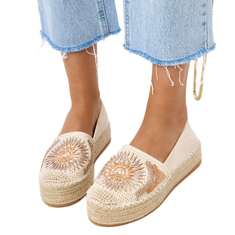 Beige Espadrilles mit Stickerei auf der Lorin -Plattform