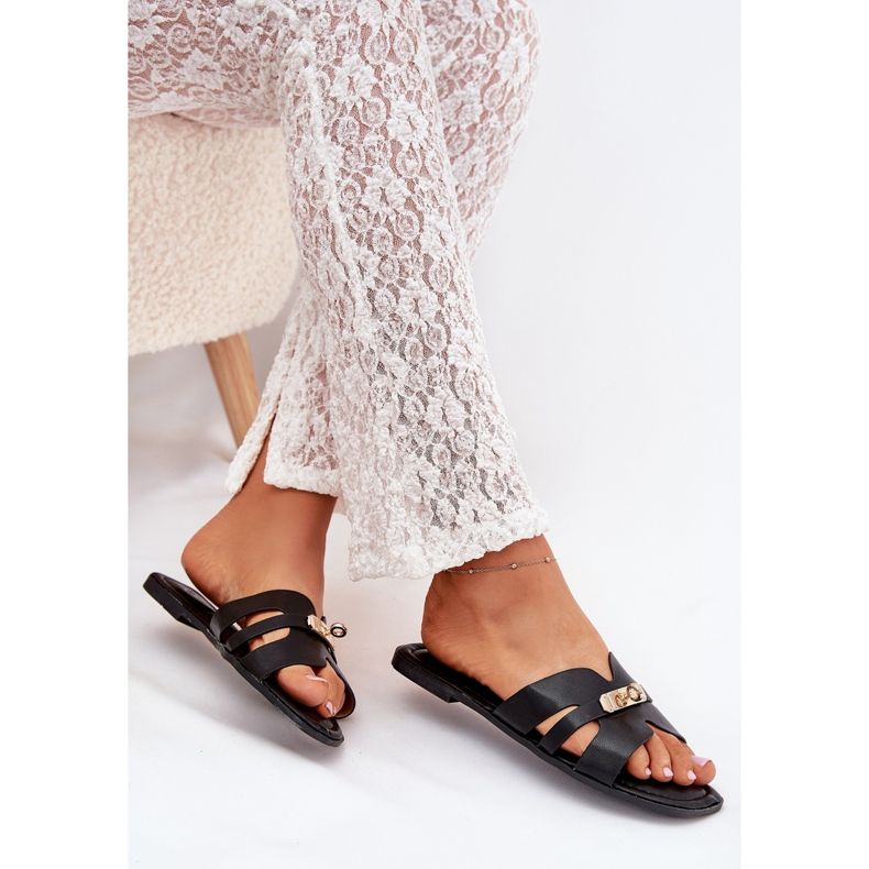 Boto Flat -Frauen -Flip -Flops mit einem Riemen und einem goldenen Detail schwarzer Kerenza