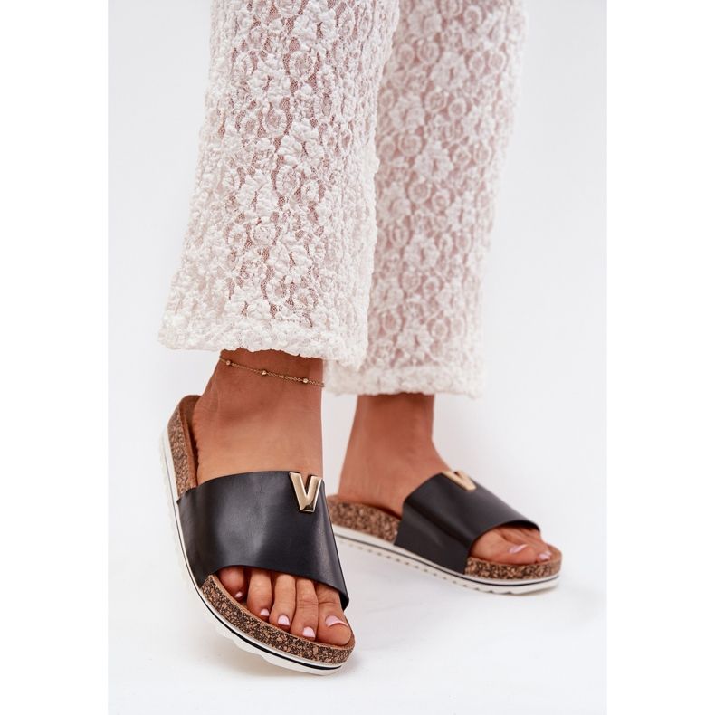 Boto Damenflip Flops auf einer Korkplattform mit einem dekorativen Detail schwarzer Vessira