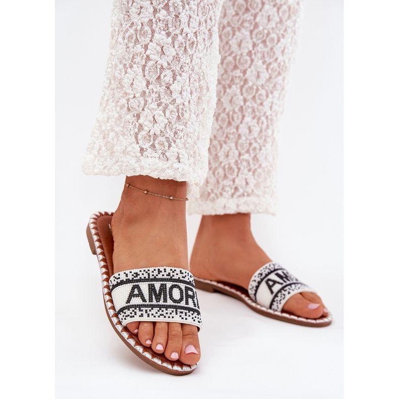 Boto Flat -getaelte Frauen -Flip -Flops mit Avelina Avelina Dekoration weiß