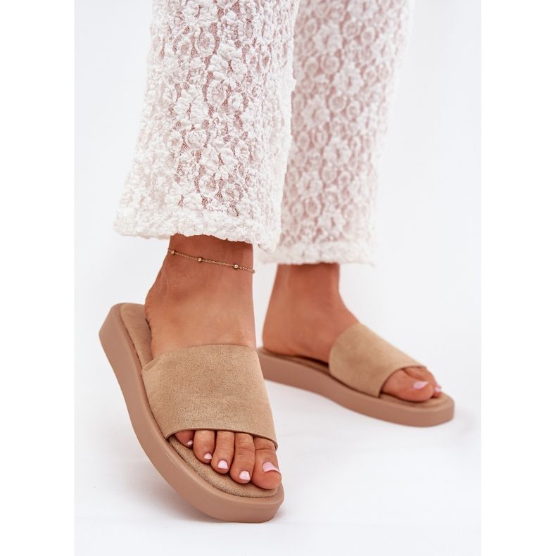 Boto Frauenflip Flops auf der Plattform mit Eco Suede Dark Beige Jorina