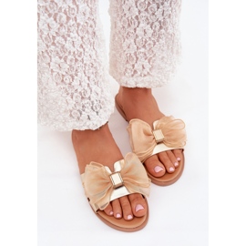 Boto Flat -theeled -Flip -Flops für Frauen mit einem goldenen Tille Tanira