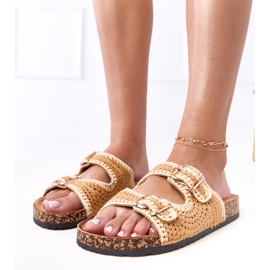 Braune Häkelklappen auf der Lavreta Cork Sohle