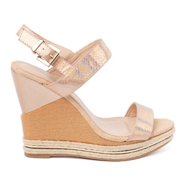 Shelvt Frauensandalen auf Keilen in rosa Gold