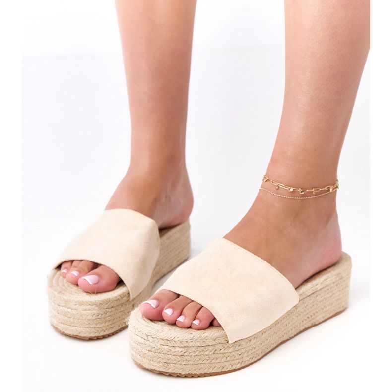 Beige Espadrilles auf der Klody -Plattform
