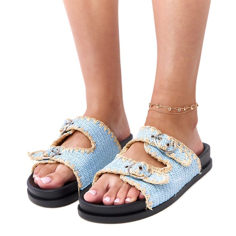 Blaue Klappen mit Sameli -Schnalle geflochten