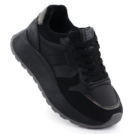 Schuhe isoliert auf der Black Big Star SS274007 -Plattform