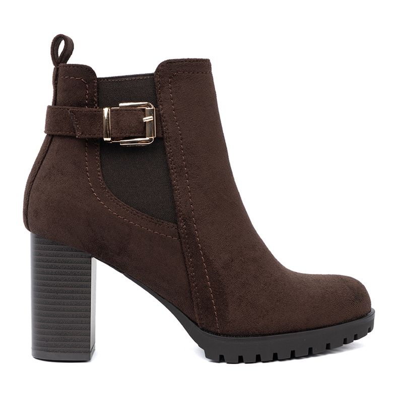 Shelvt Dunkelbraune Stiefel auf dem Pfosten mit einer dekorativen Klemme