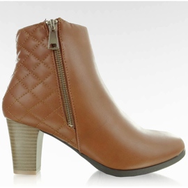 Stiefel mit hohen Absätzen 812 Kamel braun