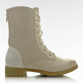 C069 durchbrochene Stiefel beige