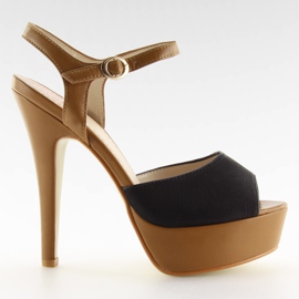 VB33050 Schwarze High Heels braun