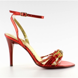 Dezente Sandalen auf einem 3944-2 Rouge High Heel rot