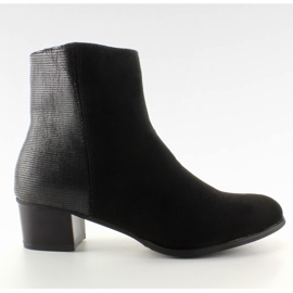 Schlanke Stiefel mit breiten Absätzen schwarz