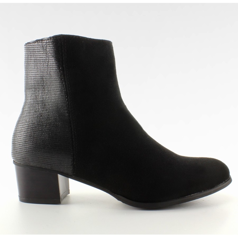 Schlanke Stiefel mit breiten Absätzen schwarz