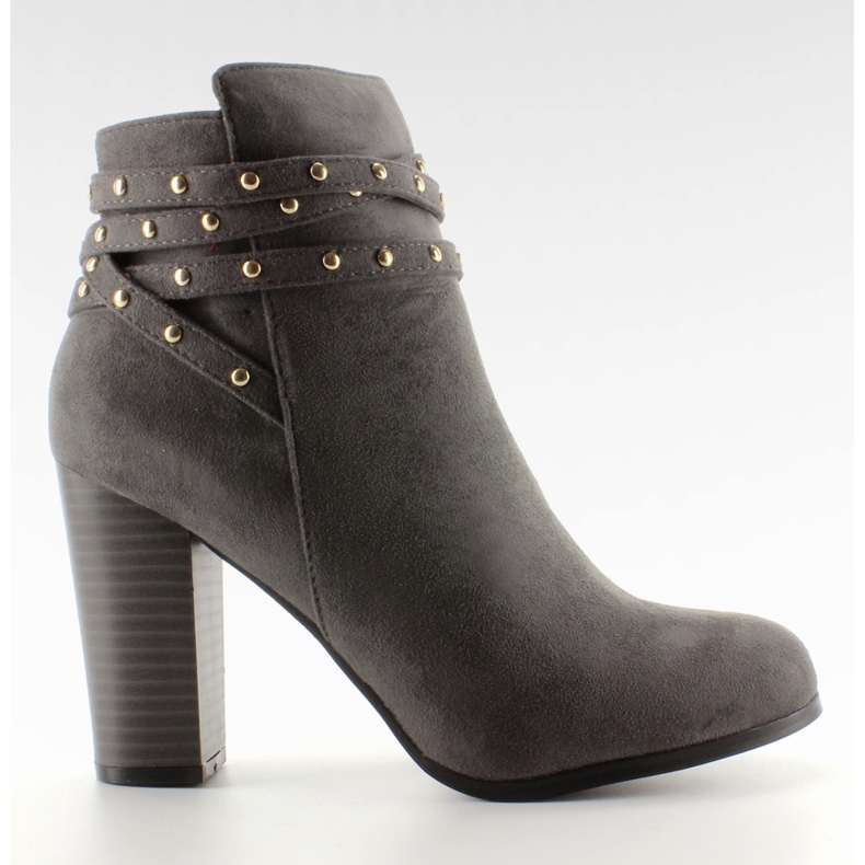 Graue Wildlederstiefel mit breiten Absätzen