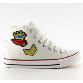 Turnschuhe mit R63 Patches weiß