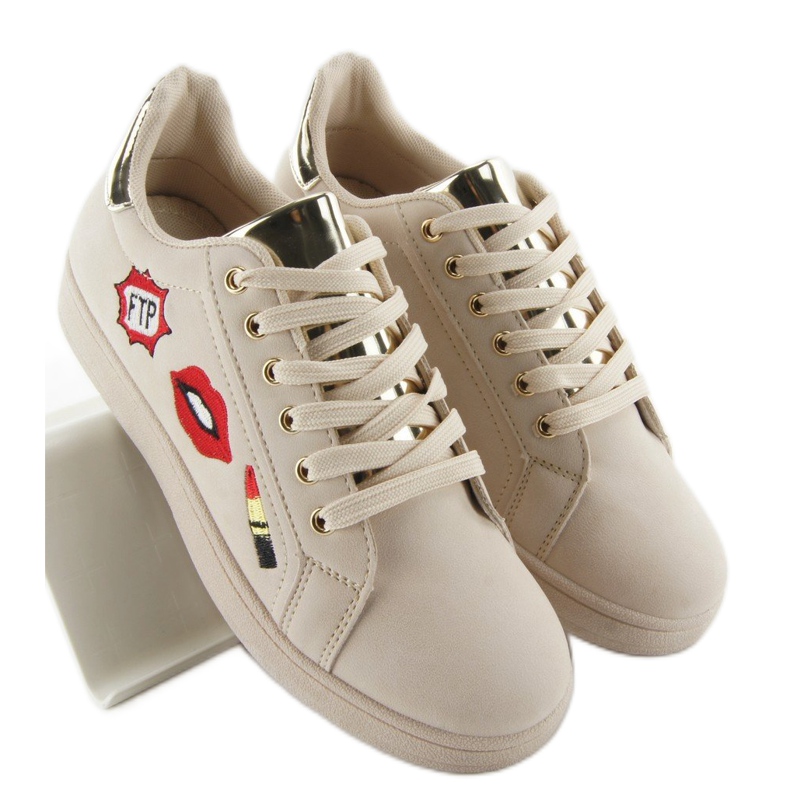 Süßlippen Sneaker mit Patches FB-15 BEIGE / GOLD