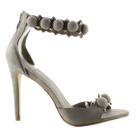 Sandalen auf einer Anstecknadel Lustige Kugeln LE022 Grau