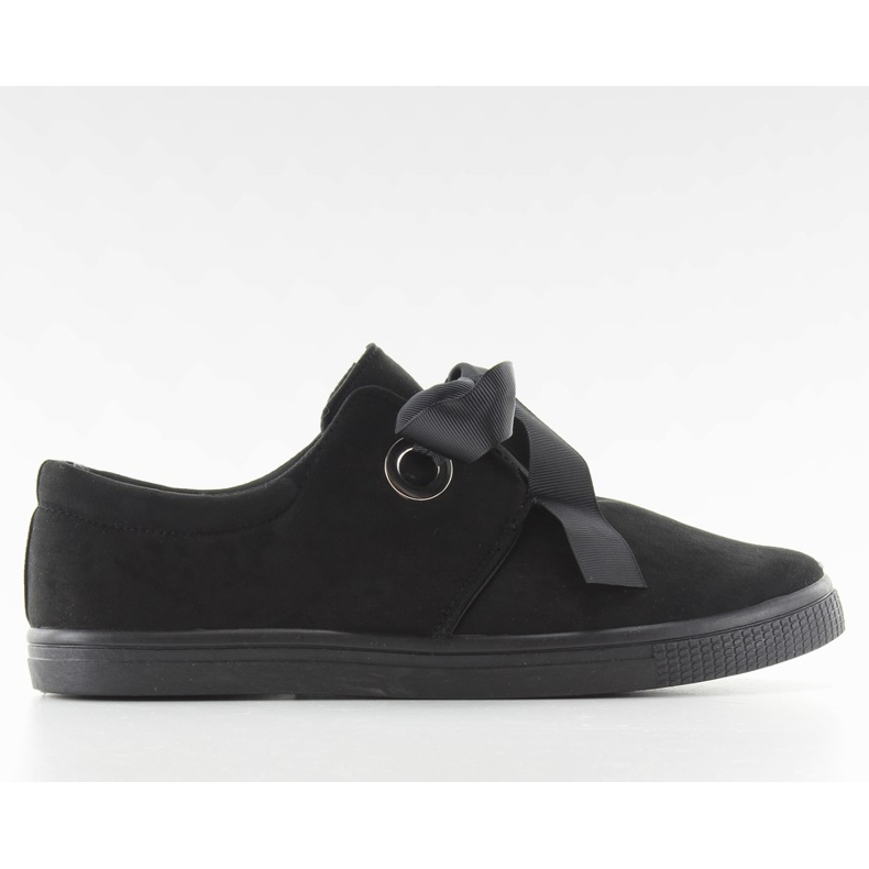 Turnschuhe mit einem schwarzen Band JX49 gebunden