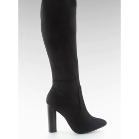 Oberschenkelhohe Damenstiefel mit mandelförmiger Spitze schwarz