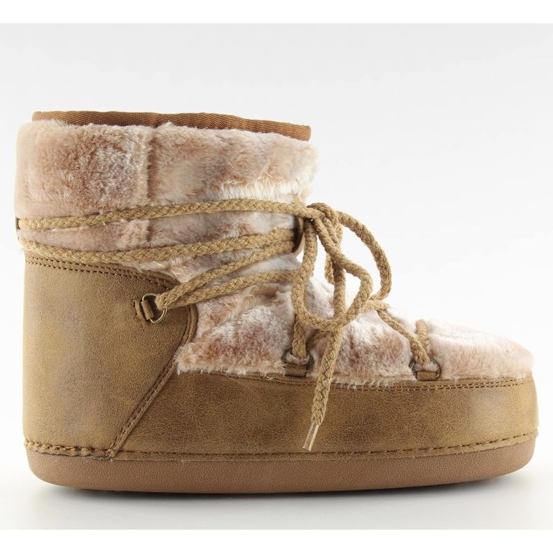 Schneeflocken Mond mit Beige Kamel Fell