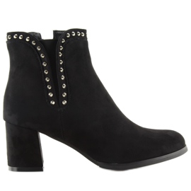 Schwarze schwarze Stiefel auf hohem Absatz