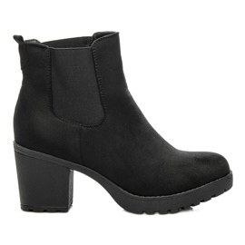 Queentina Chelsea-Stiefel an einer Bar schwarz