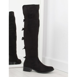 Offiziersschenkel mit schwarzen Bögen