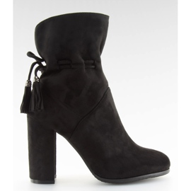 Schwarze Stiefel mit breiten Absätzen 1318 schwarz