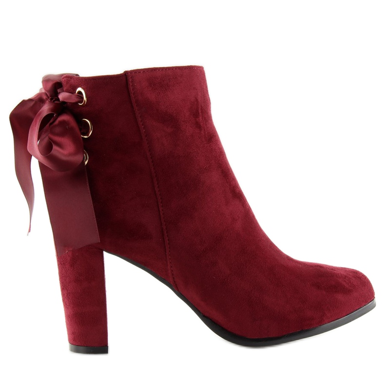 Stiefel auf dem Post Burgunder A852 Wein rot