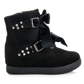 Turnschuhe mit Schleifen schwarz