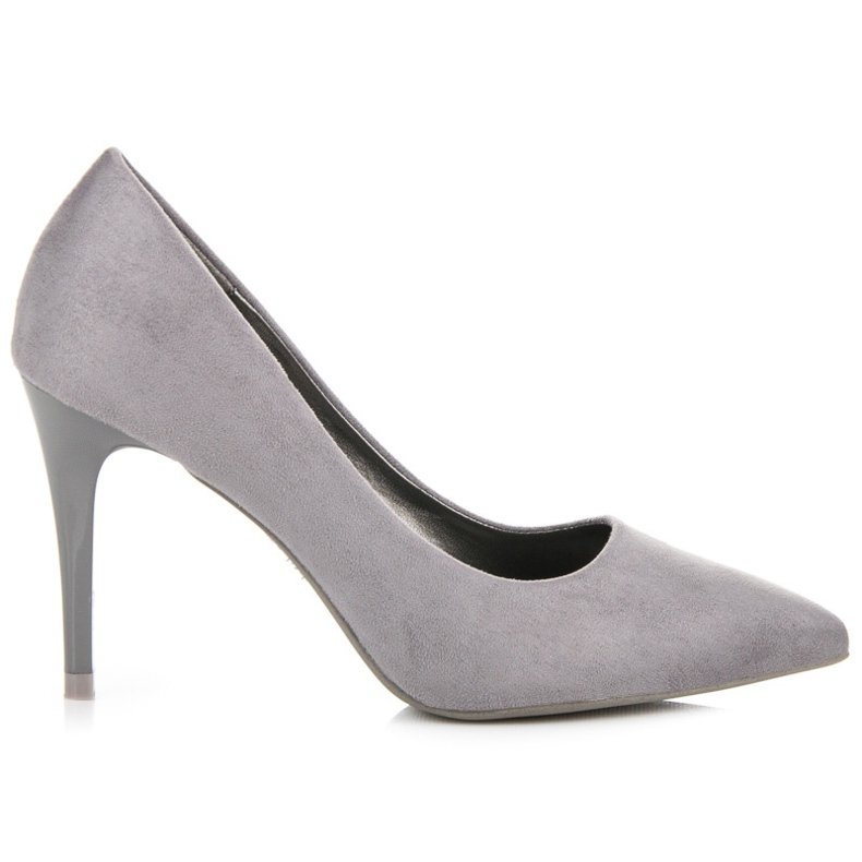 Absätze aus grauem Wildleder