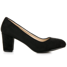 Geschäft pumpt auf die Post schwarz