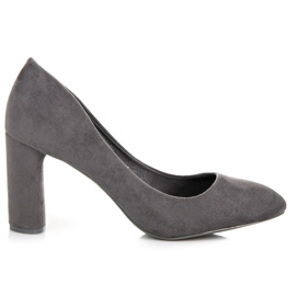 Bestelle Graue Pumps auf einer Säule