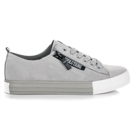 Turnschuhe auf der Plattform grau