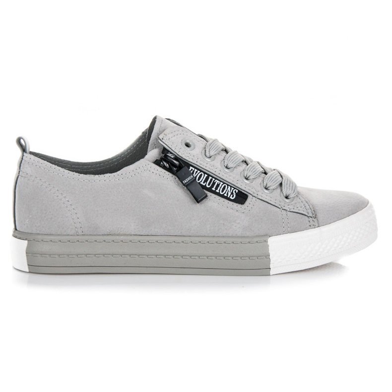 Turnschuhe auf der Plattform grau